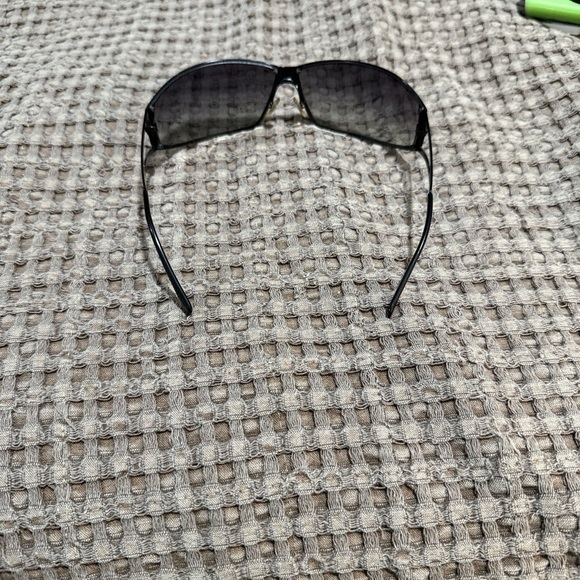 Vintage Versace Model 2040 1009/8G Black Sunglasses - Picture 4 of 7